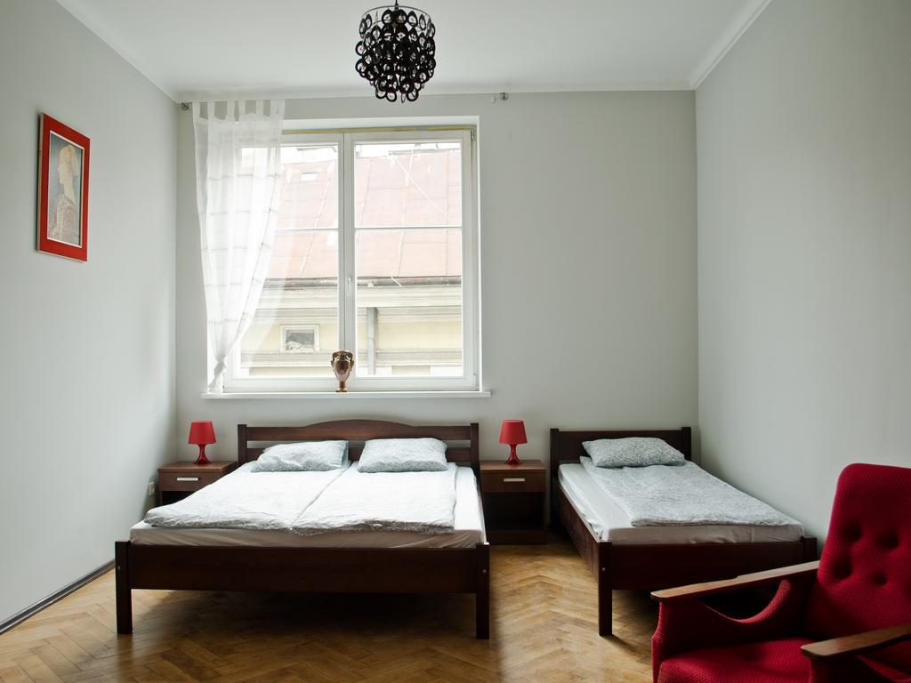 Tramp Aparthostel - Krakow — Photos 1
